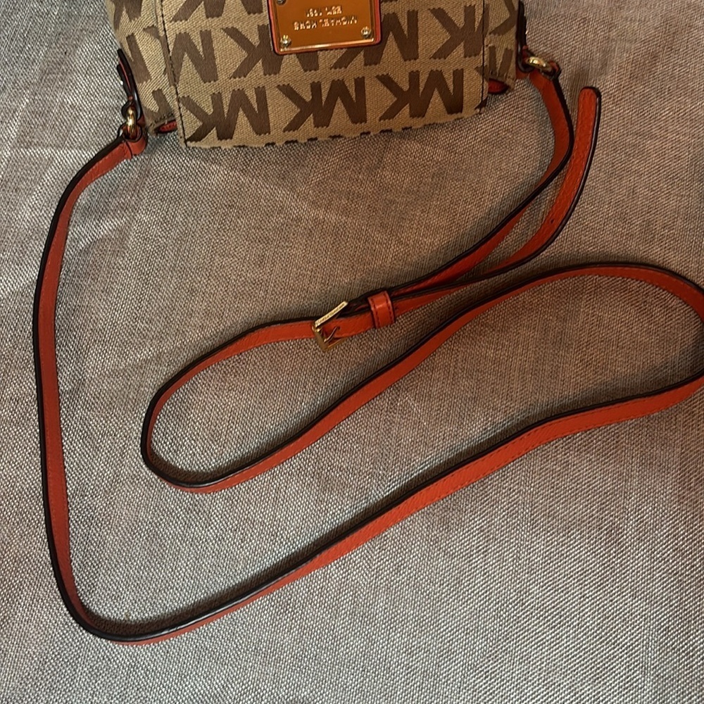Michael Kors Tan Signature Jacquard Mini Crossbody - Picture 7 of 11